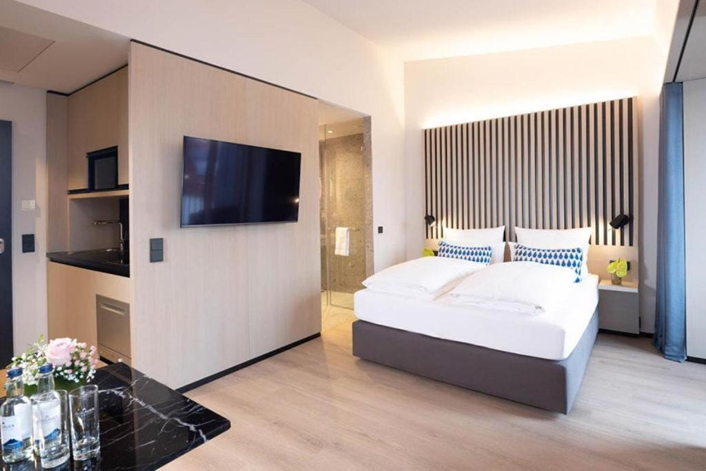 Hotel Tulip Near Delhi Airport Нью-Делі Екстер'єр фото